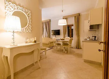 아파트 레시덴자 마르케시 폰테나니 *