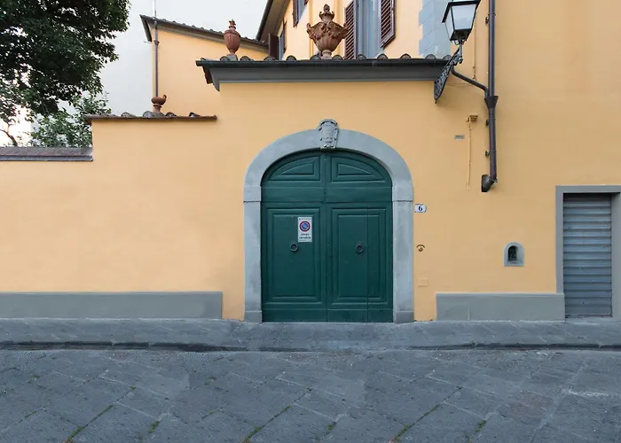 레시덴자 마르케시 폰테나니 아파트 *