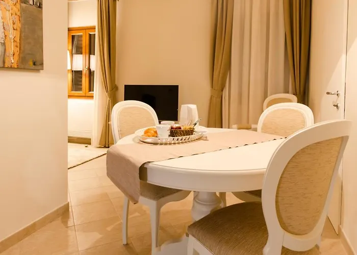 레시덴자 마르케시 폰테나니 아파트 *