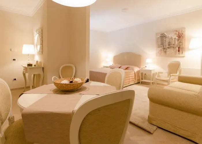 레시덴자 마르케시 폰테나니 아파트 피렌체