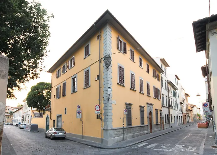 레시덴자 마르케시 폰테나니 *